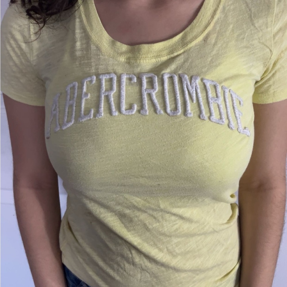 Abercrombie & Fitch Yellow Fitted Embellished T-Shirt